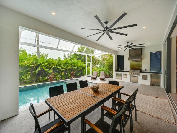 Modern Naples 3 Bedroom Vacation Rental Sleeps 8 Guests