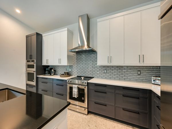 Modern Naples 3 Bedroom Vacation Rental Sleeps 8 Guests