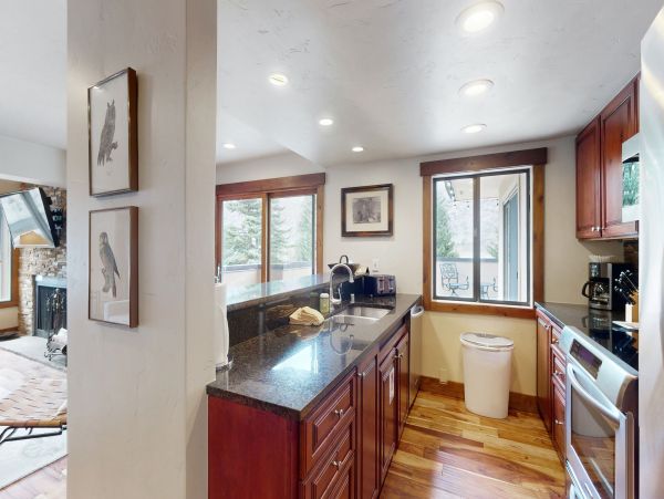Luxurious Vail Vacation Rental with Stunning Mountain Views