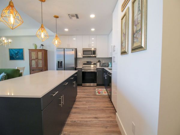 Sarasota Vacation Condo One Bedroom Communal Pool