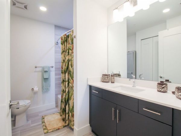 Sarasota Vacation Condo One Bedroom Communal Pool