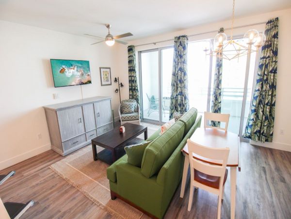 Sarasota Vacation Condo One Bedroom Communal Pool
