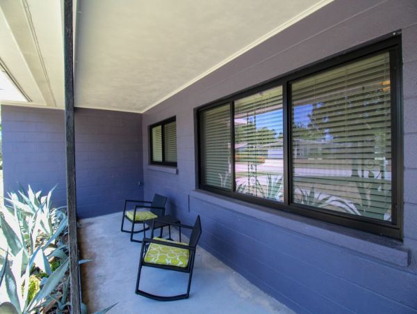 Lovely 2 Bedroom Vacation Rental in Sarasota Drive to Beach