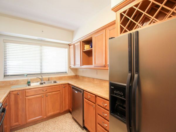 Lovely 2 Bedroom Vacation Rental in Sarasota Drive to Beach
