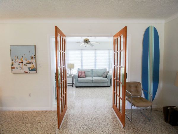 Lovely 2 Bedroom Vacation Rental in Sarasota Drive to Beach