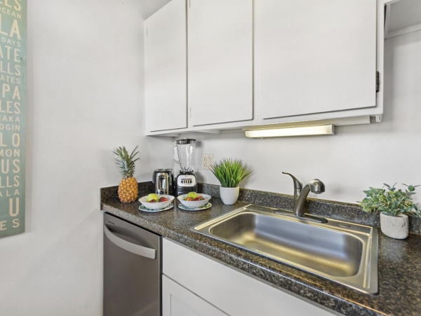Maui One Bedroom Condo Five Mins Stroll onto Sandy Beach