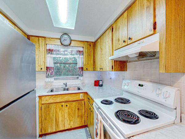 Charming 2 Bedroom Vacation Rental with Private Pool