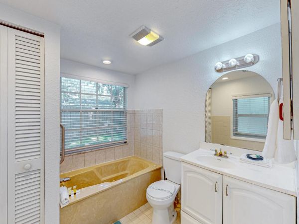 Charming 2 Bedroom Vacation Rental with Private Pool