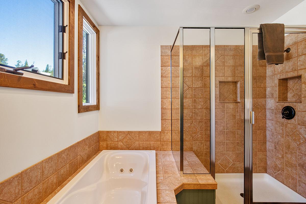 Breckenridge Four Bedroom Plus Loft Mountain Vacation Home