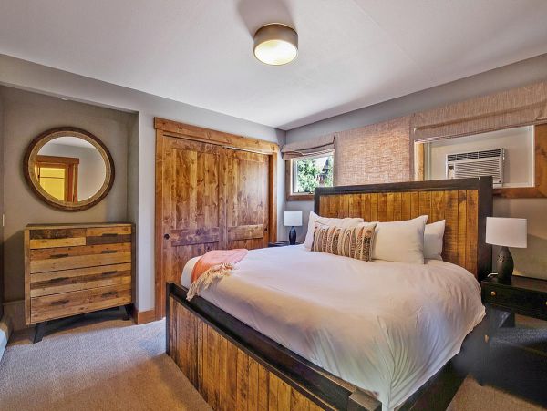 Breckenridge Four Bedroom Plus Loft Mountain Vacation Home