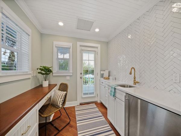 Four Bedroom Beachfront Vacation Home in Anna Maria
