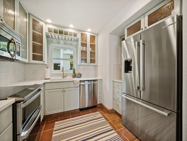 Four Bedroom Beachfront Vacation Home in Anna Maria