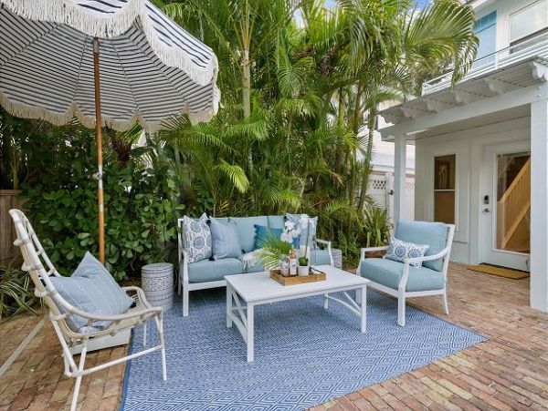 Four Bedroom Beachfront Vacation Home in Anna Maria