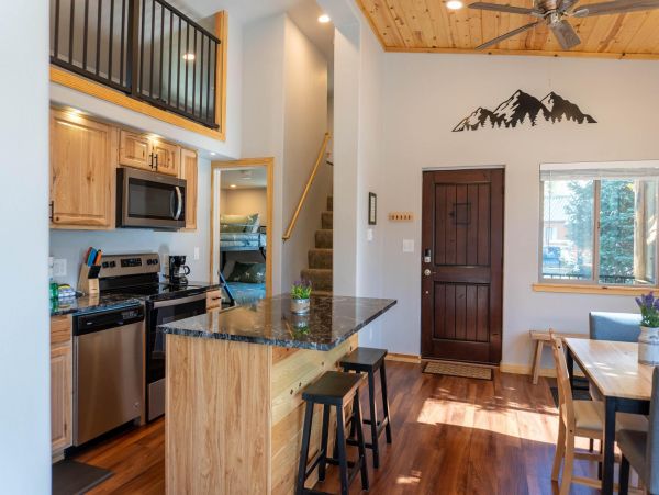 Lovely Cabin with 2 Bedrooms in Breckenridge Sleeps 5 Guests