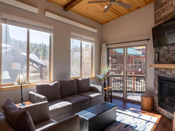 Lovely Cabin with 2 Bedrooms in Breckenridge Sleeps 5 Guests