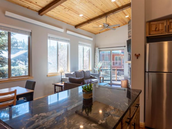 Lovely Cabin with 2 Bedrooms in Breckenridge Sleeps 5 Guests