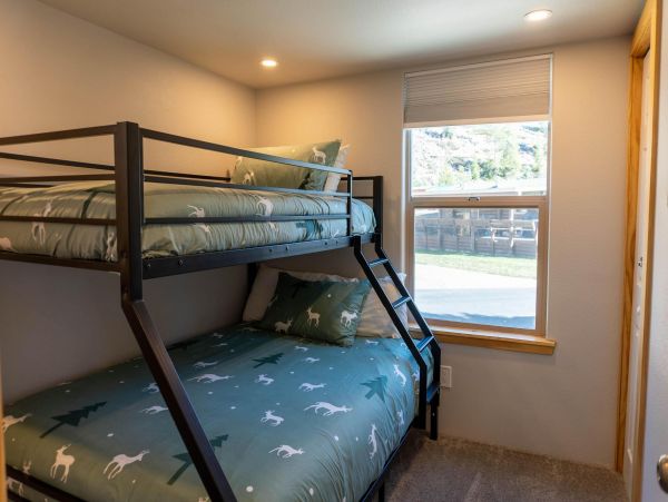Lovely Cabin with 2 Bedrooms in Breckenridge Sleeps 5 Guests