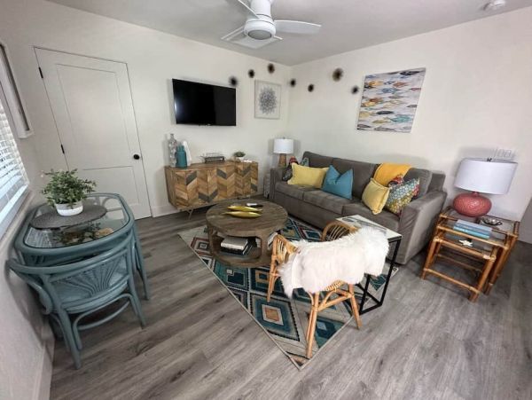 Charming One Bedroom One Bath Vacation Condo Downtown Sarasota