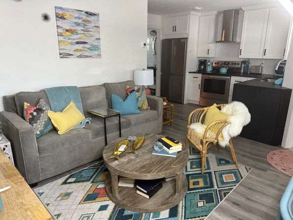 Charming One Bedroom One Bath Vacation Condo Downtown Sarasota