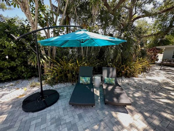 Charming One Bedroom One Bath Vacation Condo Downtown Sarasota
