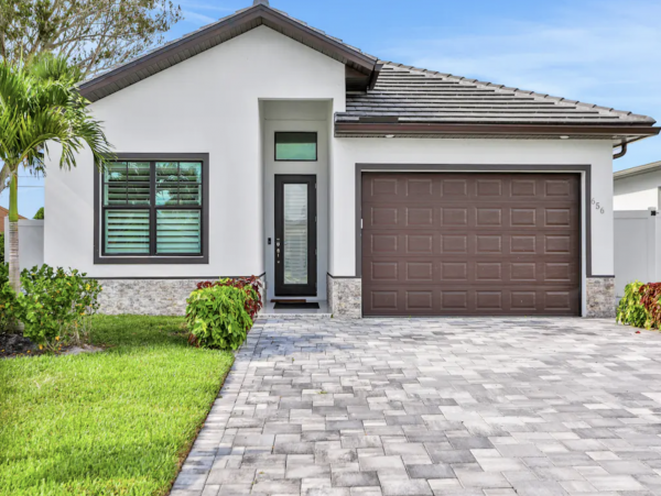 Walk to Beach Chic Naples Vacation Home