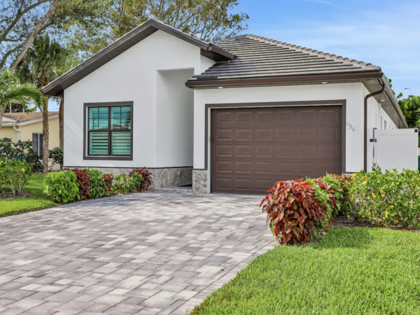 Walk to Beach Chic Naples Vacation Home
