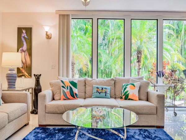 Tropical Retreat with 4 Bedrooms in Naples