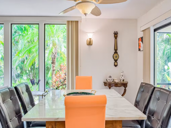 Tropical Retreat with 4 Bedrooms in Naples