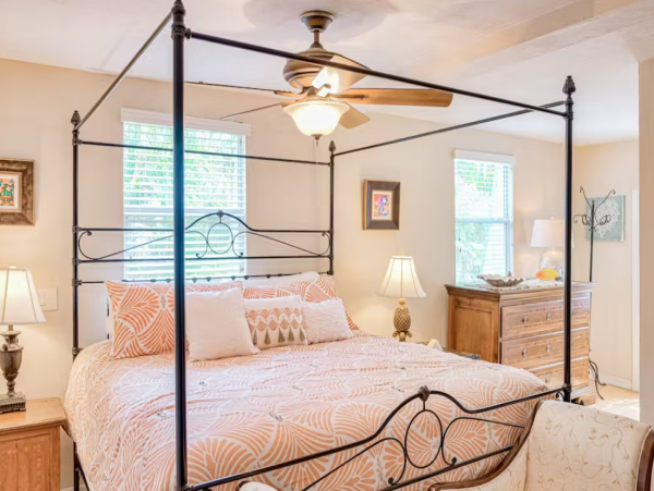 Tropical Retreat with 4 Bedrooms in Naples