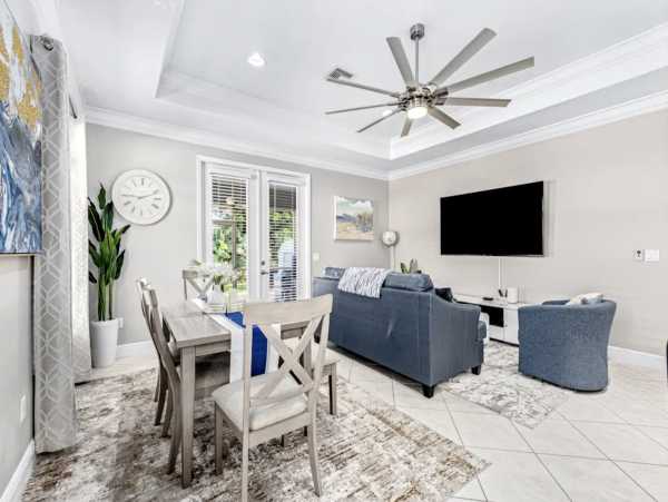 Naples Four Bedroom Lovely Rental Close to Beaches