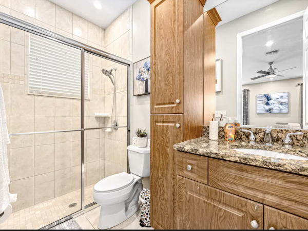 Naples Four Bedroom Lovely Rental Close to Beaches