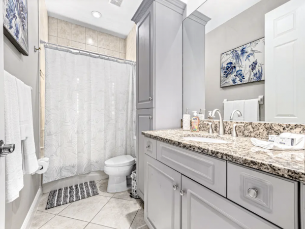 Naples Four Bedroom Lovely Rental Close to Beaches
