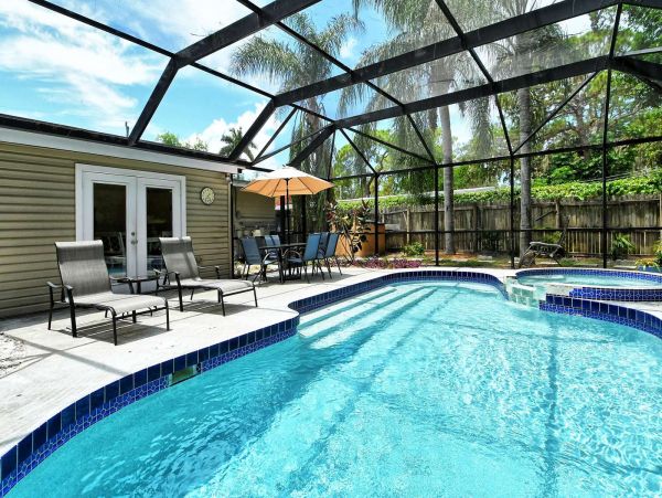Sarasota Vacation Home Three Bedroom