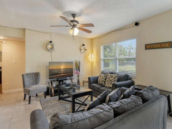 Sarasota Vacation Home Three Bedroom