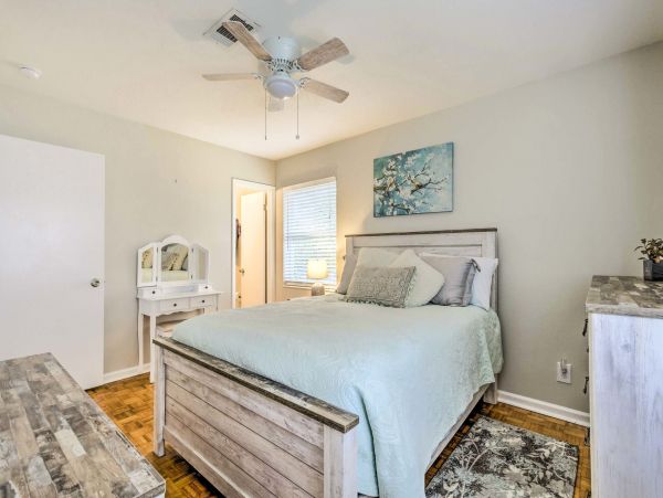 Updated Fort Walton Home