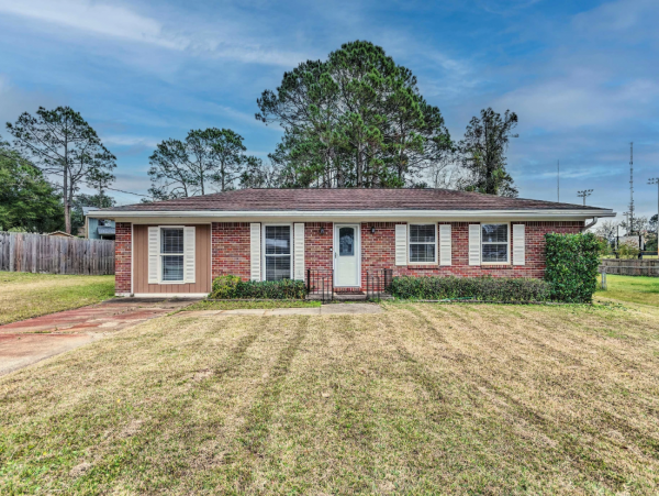 Updated Fort Walton Home