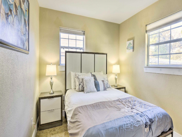 Fort Walton Beach Vacation Rental 4 Bedrooms with Fire Pit