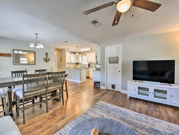 Fort Walton Pool House