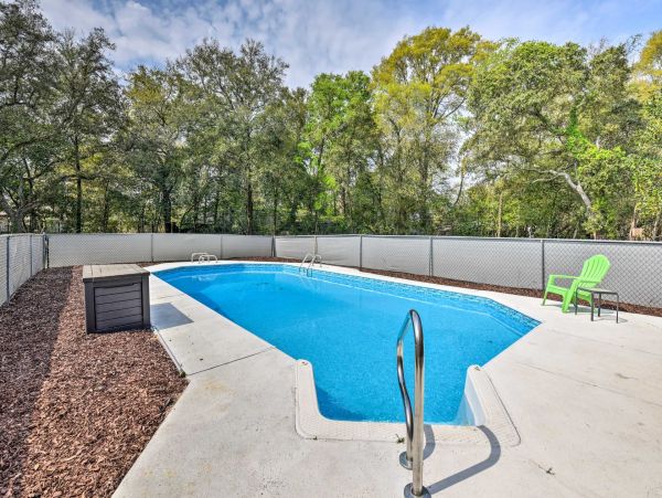 Fort Walton Pool House