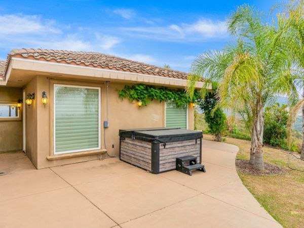 San Diego Beach Communities North Home 1076715