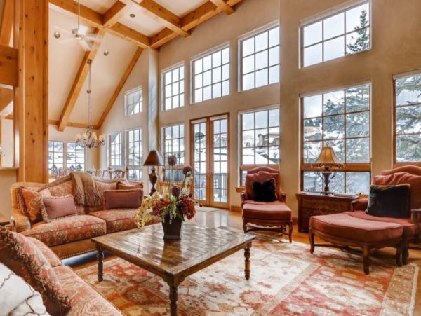 Ski Vacation Retreat Sleeps 16