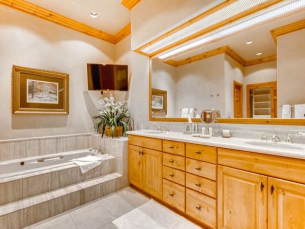 Ski Vacation Retreat Sleeps 16