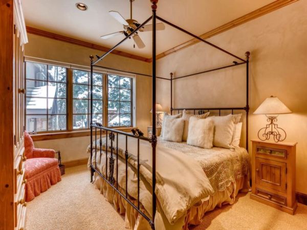 Ski Vacation Retreat Sleeps 16