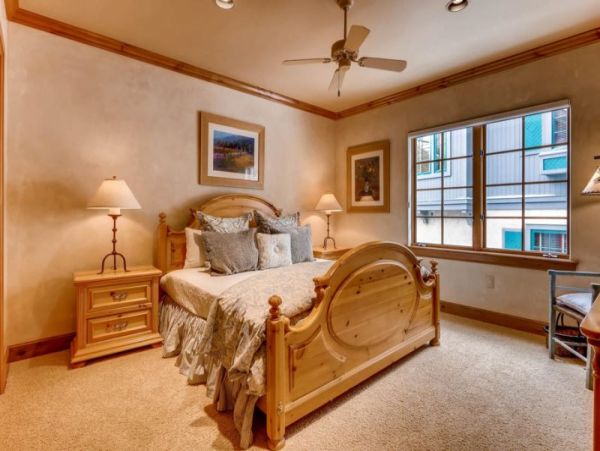 Ski Vacation Retreat Sleeps 16