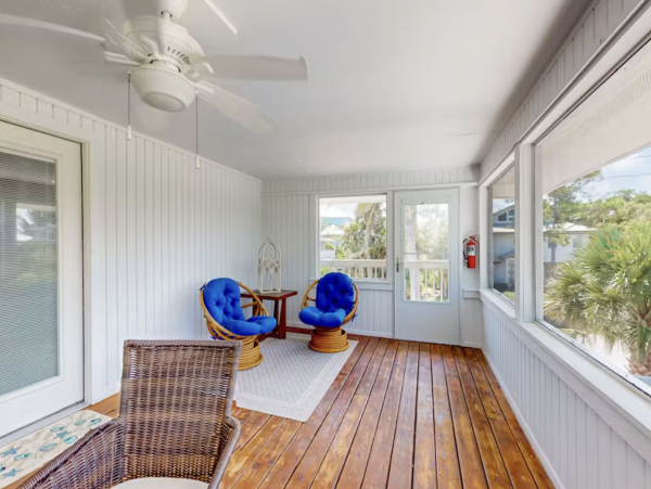 Anna Maria Beautiful 2nd Floor Condo 2 Bedroom Steps to Beach