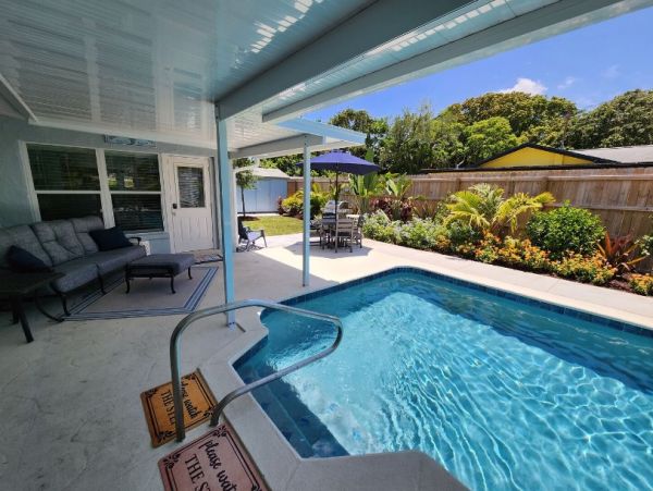 Anna Maria Vacation Home with 3 Bedroom