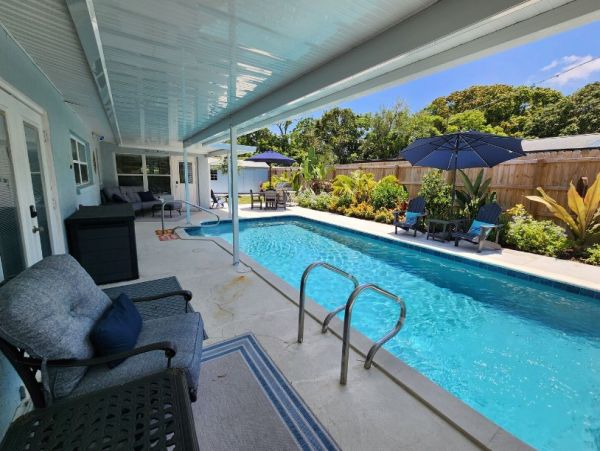 Anna Maria Vacation Home with 3 Bedroom