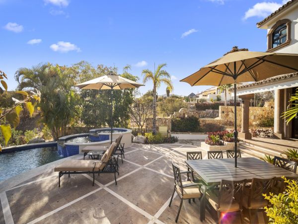 Luxurious 5 Bedroom Vacation Home in Los Cabos