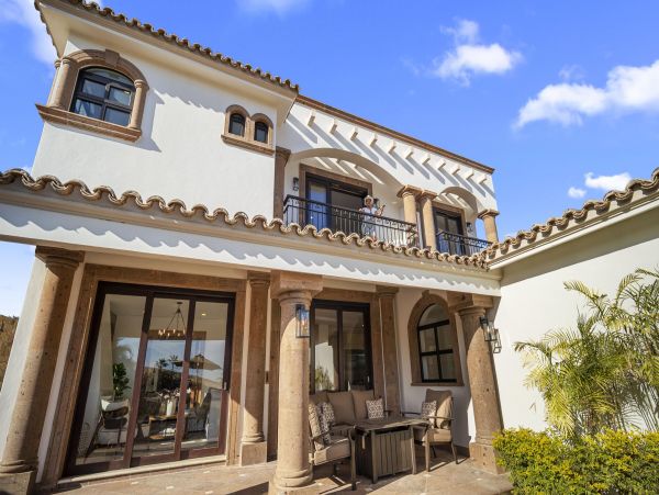 Luxurious 5 Bedroom Vacation Home in Los Cabos
