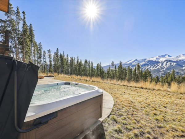 5,000 Sq Ft luxurious Living Breckenridge Mountain Home